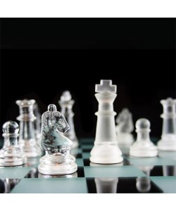 Glass Chess Cam Satranç Takımı (25 cm x 25 cm) Glass Chess Cam Satranç Takımı (25 cm x 25 cm)