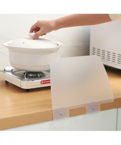 Lavabo ve Ocak Sıçrama Önleyici Vantuzlu Kalkan Lavabo ve Ocak Sıçrama Önleyici Vantuzlu Kalkan