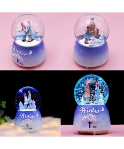 Işıklı Kar Püskürten Kış Masalı Temalı Kar Küresi