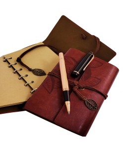 Dekoratif Hediyelik Ahşap Kutulu Kahve Deri Defter ve Metal Bakır Kalem Dekoratif Hediyelik Ahşap Kutulu Kahve Deri Defter ve Metal Bakır Kalem
