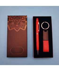 Kırmızı Anahtarlık ve Kalem