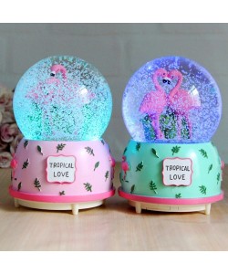 Büyük Flamingo Kar Küresi