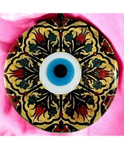 Lale Desenli Altın Varaklı Nazar Boncuklu Füzyon Cam Duvar Dekoru Lale Desenli Altın Varaklı Nazar Boncuklu Füzyon Cam Duvar Dekoru