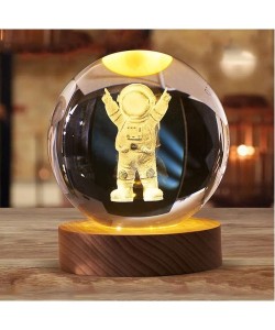 Dekoratif Astronot Tasarımlı Ahşap Altlıklı Işıklı Cam Küre Cam:6cm Ahşap:2cm Dekoratif Astronot Tasarımlı Ahşap Altlıklı Işıklı Cam Küre Cam:6cm Ahşap:2cm