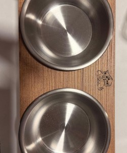 EVCİL HAYVAN İÇİN İKİLİ AHŞAP MAMA  VE SU KABI